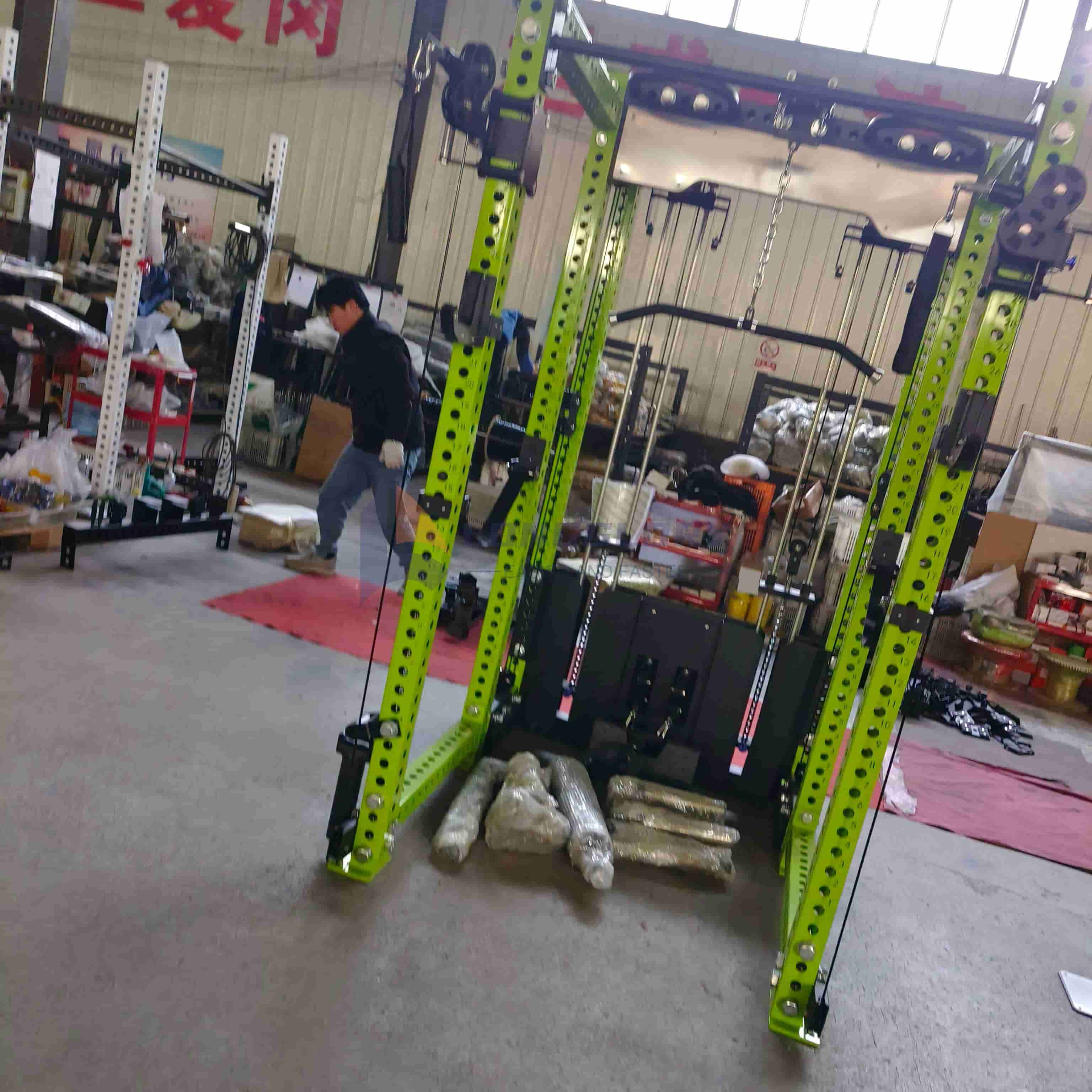 Fitness gym cable crossover trainer Pec fly multifunctional machine